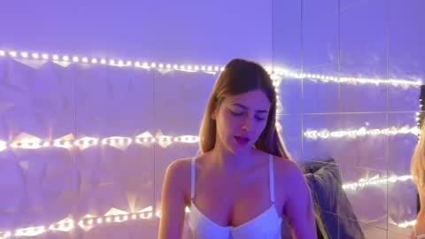 Aisha online show from 11-17-25, 06:19