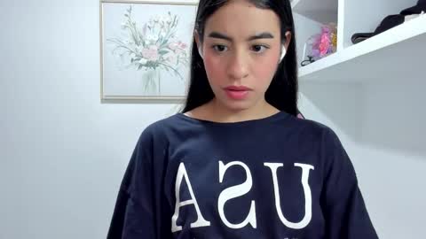 VALENTINA  independent online show from 10-03-25, 10:01