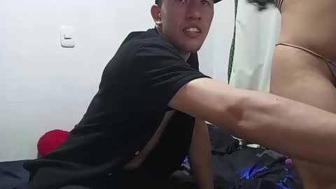 Aitana y len online show from 03-21-26, 05:56