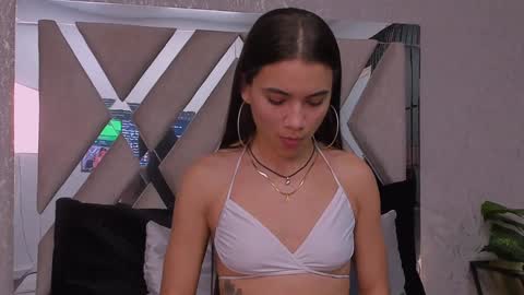 Snapshot of aitana_baker_ chatting on 01-20-25, 12:39 little aitana online show from 01-20-25, 12:39