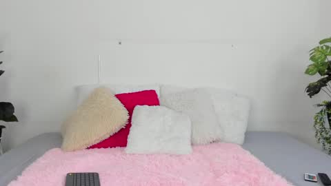 Snapshot of aitana_baker_ chatting on 03-12-25, 01:40 little aitana online show from 03-12-25, 01:40