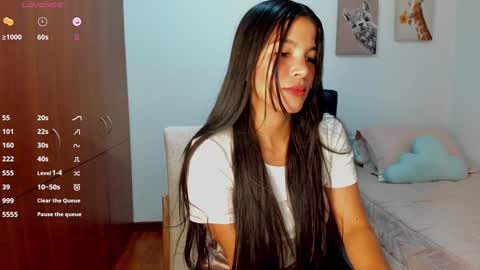 Snapshot of aitanaa1_ chatting on 02-03-25, 12:04 Aitana online show from 02-03-25, 12:04