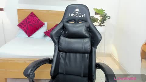 Aixa Burgos online show from 03-06-25, 02:40