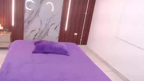 AIXA  online show from 10-21-25, 12:50