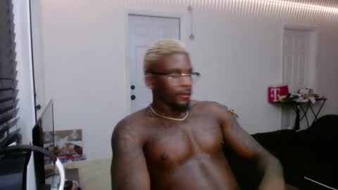 Snapshot of ajaxsteel chatting on 11-17-25, 02:39 ajaxsteel online show from 11-17-25, 02:39