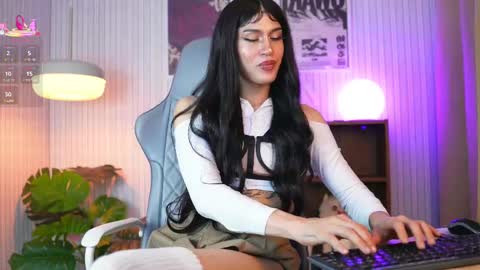 Snapshot of akame_s chatting on 03-10-25, 12:07 online show from 03-10-25, 12:07