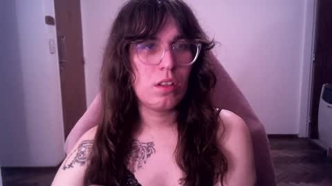 Snapshot of akamedolle chatting on 11-03-25, 05:52 Veronica Akame 3 online show from 11-03-25, 05:52