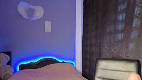 Snapshot of akashha chatting on 11-11-25, 09:04 AKASHHA online show from 11-11-25, 09:04