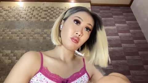 Akemi online show from 10-21-25, 09:59