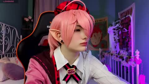 Akemi online show from 02-14-25, 06:19