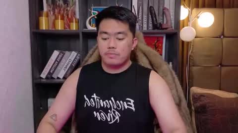 Snapshot of akihiro_morningstar chatting on 12-15-25, 04:11 Dave online show from 12-15-25, 04:11