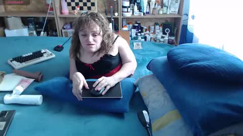 Natalie online show from 10-19-25, 08:04