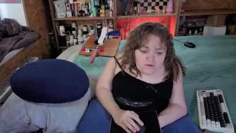 Natalie online show from 11-15-25, 04:54