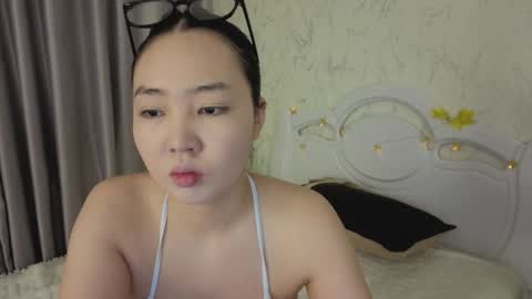Kim online show from 11-13-25, 03:33