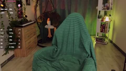 Snapshot of akinohana chatting on 12-04-24, 08:45 Aki online show from 12-04-24, 08:45