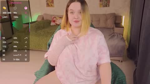 Aki online show from 11-07-25, 11:21