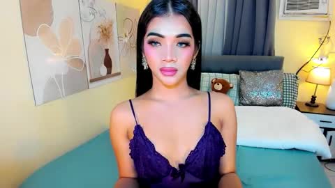 Snapshot of akira_heleana_nastyxx chatting on 10-23-25, 04:50 AYESHA CUTE NOT INTO CHEAP online show from 10-23-25, 04:50