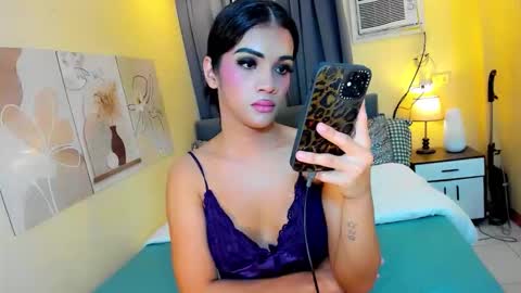 Snapshot of akira_heleana_nastyxx chatting on 10-26-25, 12:49 AYESHA CUTE NOT INTO CHEAP online show from 10-26-25, 12:49