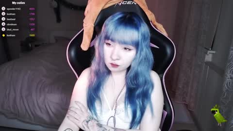 akirahartyx online show from 01-04-25, 02:35