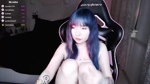 akirahartyx online show from 10-08-25, 03:42