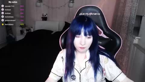 akirahartyx online show from 11-27-25, 04:42