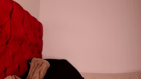 akirahattori__ online show from 02-04-26, 10:54