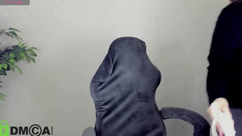 Snapshot of al1ice_moures chatting on 02-13-26, 09:27 Al1ice online show from 02-13-26, 09:27