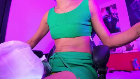 Alahia Rodriguez online show from 03-08-25, 08:14