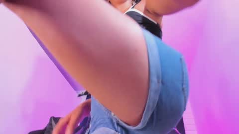 Alahia Rodriguez online show from 09-26-25, 08:57