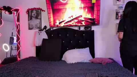 Alaia online show from 10-19-25, 11:16