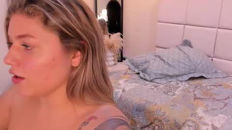 Snapshot of alaia_greyy chatting on 02-13-26, 11:23 Alaia online show from 02-13-26, 11:23