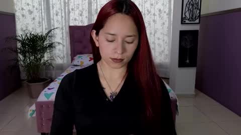 Alaia Skater online show from 11-28-25, 07:05