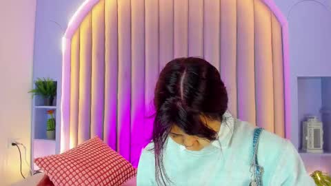  Alaia  online show from 11-06-25, 11:44