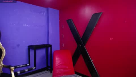 Alaiia    online show from 11-27-25, 02:35