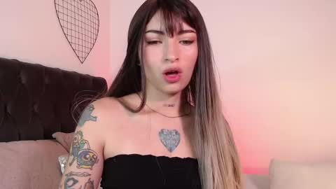 Snapshot of alailayong chatting on 02-07-25, 09:48 alailayong online show from 02-07-25, 09:48