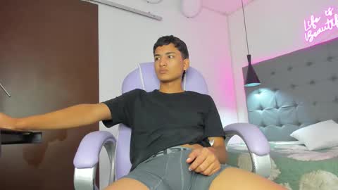 Alam online show from 11-04-25, 02:16