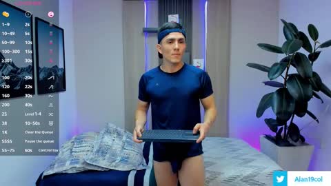 Alan  Kevin can we reach 100 thumbs up please guys  online show from 11-26-25, 07:04