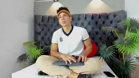 Alan online show from 11-10-25, 01:43