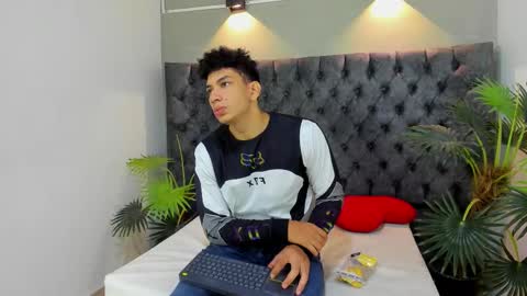 Alan online show from 11-22-25, 01:21