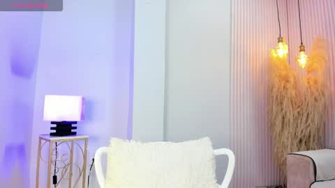 Snapshot of alana__rossetti chatting on 02-23-26, 12:24 Alana online show from 02-23-26, 12:24