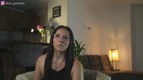 Alana Gasparini online show from 11-10-25, 12:53