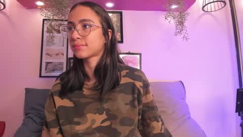 Alana online show from 11-20-25, 01:22