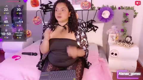 Alanaa  online show from 10-07-25, 04:04