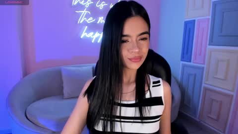 Snapshot of alanacraft chatting on 02-16-25, 11:37 Alana online show from 02-16-25, 11:37