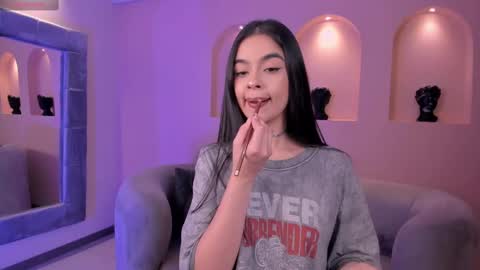 Snapshot of alanacraft chatting on 03-11-25, 03:26 Alana online show from 03-11-25, 03:26