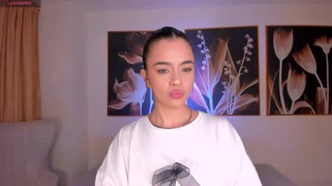 Snapshot of alanacraft chatting on 09-21-25, 12:29 Alana online show from 09-21-25, 12:29