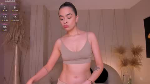 Snapshot of alanacraft chatting on 10-03-25, 12:24 Alana online show from 10-03-25, 12:24