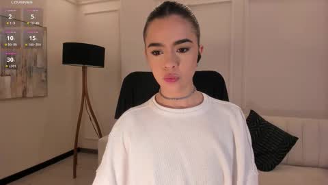 Snapshot of alanacraft chatting on 10-13-25, 12:16 Alana online show from 10-13-25, 12:16