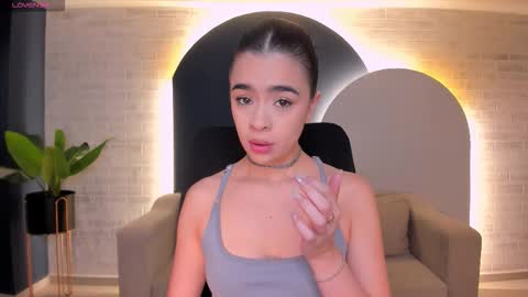 Snapshot of alanacraft chatting on 10-16-25, 12:06 Alana online show from 10-16-25, 12:06