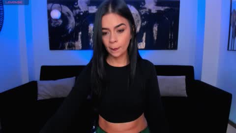 Snapshot of alanacraft chatting on 11-12-25, 12:16 Alana online show from 11-12-25, 12:16